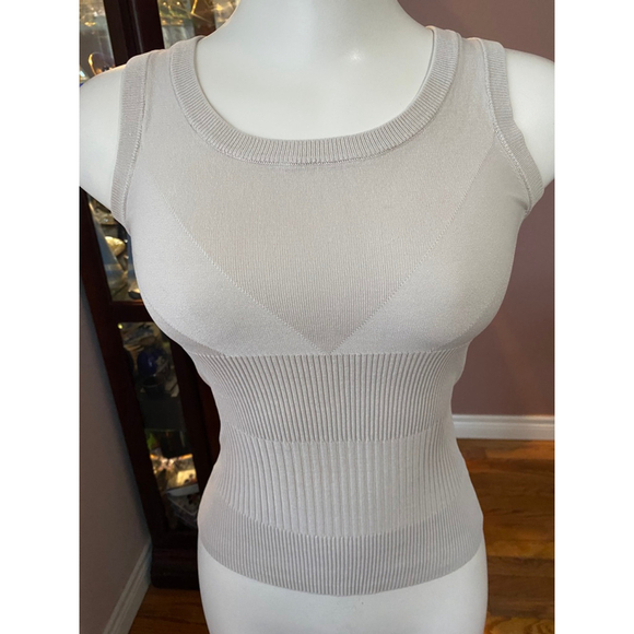 Women's TRISTAN Beige Ribbed Tank Top Petite Small SP - Picture 2 of 8